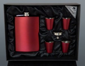Комплект BURGUNDY 240 ml бутилка за пръски + 4 бр. чаши за шот от 35 ml
