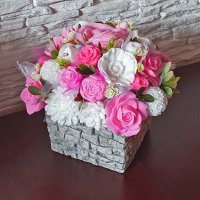 Сапунен букет - Розов в квадратна саксия