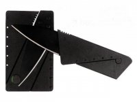 Сгъната кредитна карта с нож