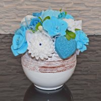 Сапунен букет в керамичен съд - Сватбено синьо